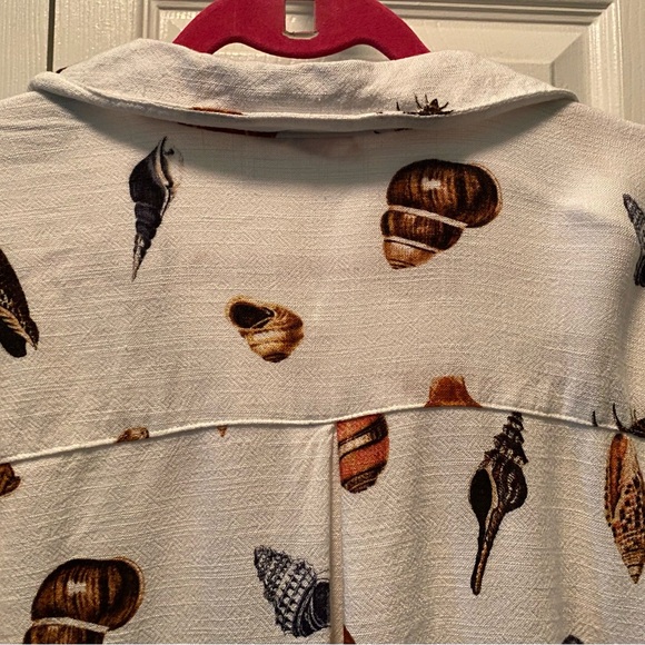 SEASHELL NAUTICAL Jane + Delancey shirt brown & gray shells Large OCEAN FUN - Picture 6 of 12